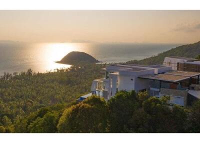 Luxury 5-bedrooms Sunset Seaview