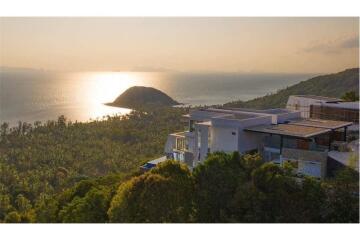 Luxury 5-bedrooms Sunset Seaview