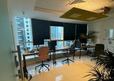 1,220 قدم مربع مكتب مدرجة بسعر AED 1,500,000.