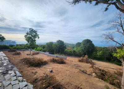 1.35 rai seaview land in Plai laem