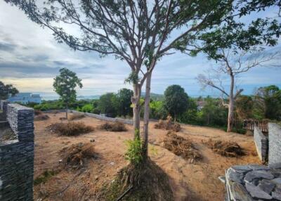 1.35 rai seaview land in Plai laem