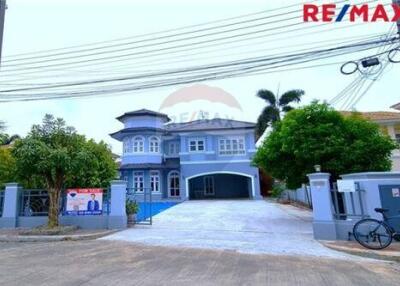 230 Sqm., 3 Beds Townhouse listed for ฿ 5,500,000.