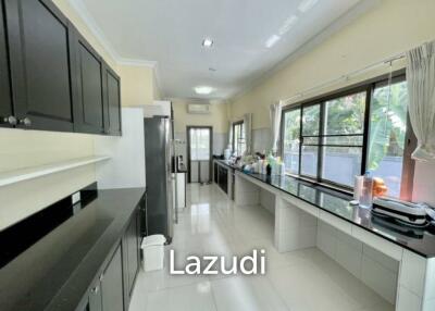 3 Bed 4 Bath 398.4 Sqm House For Rent