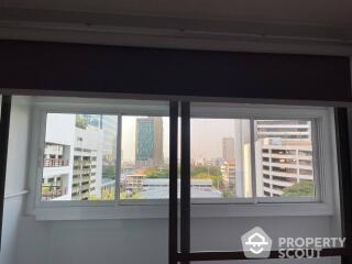 1-BR Condo at Beverly Tower near ARL Makkasan