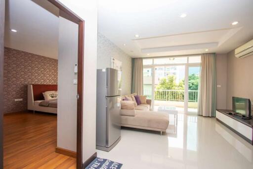 Exquisite One-Bedroom Apartment in Nimman Area at The Unique