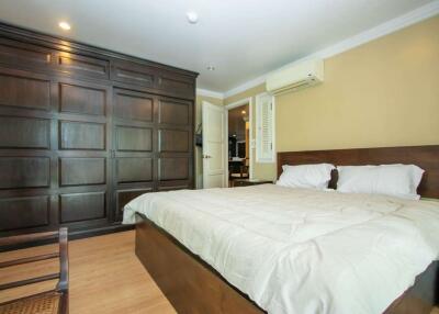 Elegant Two-Bedroom Condo for Sale at Rawee Waree Condominium