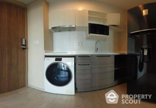 1-BR Condo at Condolette Midst Rama 9 near MRT Phra Ram 9