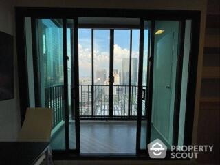 1-BR Condo at Condolette Midst Rama 9 near MRT Phra Ram 9