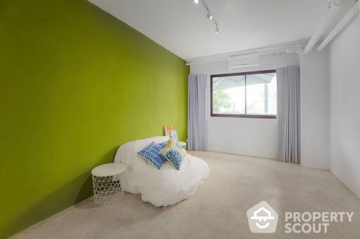 2-BR Condo at Supalai Premier Place Asok near MRT Phetchaburi