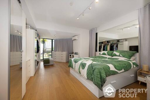 2-BR Condo at Supalai Premier Place Asok near MRT Phetchaburi