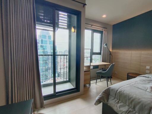 Life One Wireless - One Bedroom Condo for Rent 600 m. to BTS Phloen Chit