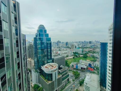 Life One Wireless - One Bedroom Condo for Rent 600 m. to BTS Phloen Chit