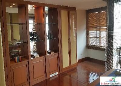 Neo Aree Sukhumvit 26 - Exceptional Contemporary Four Bedroom Condo for Rent in Khlong Toei
