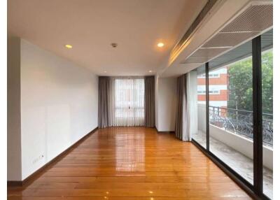 Pet Friendly 3-Bedroom Condo in Prime Sukhumvit Area with Spacious Layout