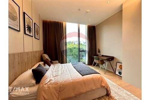 Stunning Fully Furnished Condo at BAAN SINDHORN