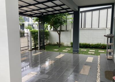 Covered patio with garden view