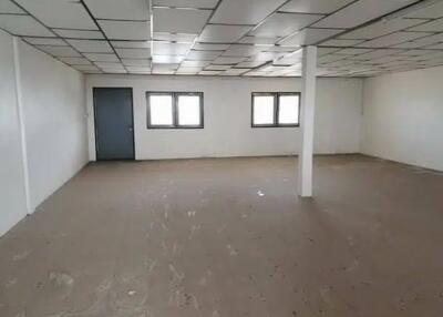 spacious empty room with windows