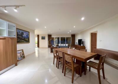 2 Bedrooms Condo in Executive Residence 1 Pratumnak C011750