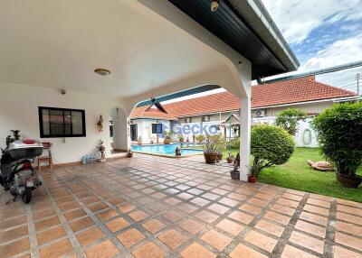 4 Bedrooms House in Nirvana Pool 2 East Pattaya H011748