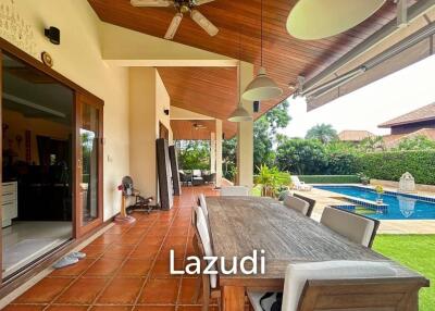 White Lotus 2 : 5 Bedroom, Balinese Style, Luxury Pool Villa close to Hua Hin Town