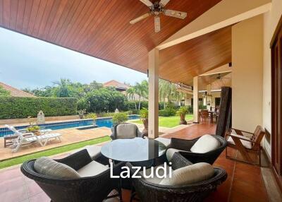 White Lotus 2 : 5 Bedroom, Balinese Style, Luxury Pool Villa close to Hua Hin Town