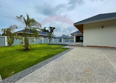 464 Sqm., 2 Beds, 2 Baths Townhouse listed for ฿ 5,700,000.