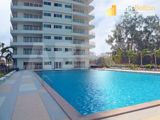 Front Facing Ocean View 1 Bed 2 Bath Condo in Central Pattaya CR6471