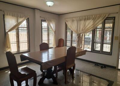 3 Bedroom House Busarin Village, Land and House Park, Nong Chom