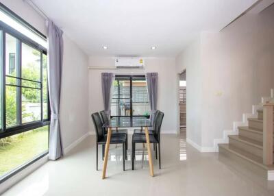 Ban Nawarat at Nam Phrae 3-Bedroom House to Rent