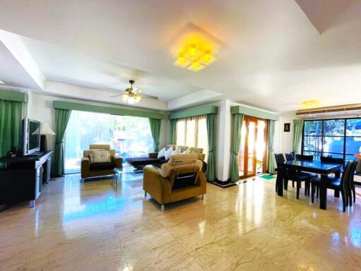 Spacious property with garden in East Pattaya