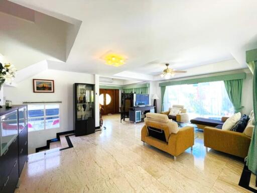 Spacious property with garden in East Pattaya