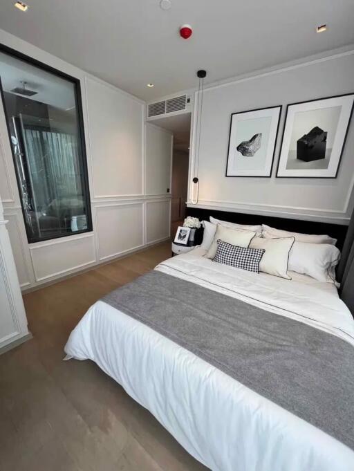 2 bed Condo in Ashton Silom Suriyawong Sub District C021008