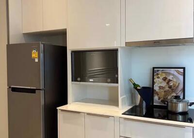 2 bed Condo in Ashton Silom Suriyawong Sub District C021008