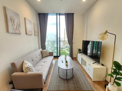 Noble BE33 Two bedroom condo for rent