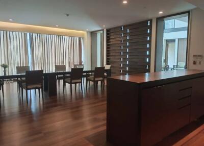 Vasu The Residence 4 bedroom penthouse apartment for rent