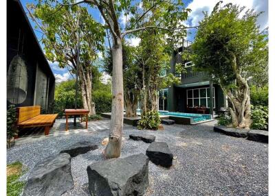 Pool villas in Ao nang.