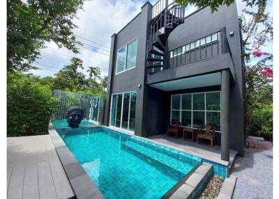 Pool villas in Ao nang.