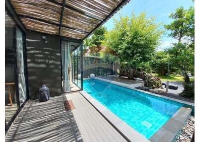 Pool villas in Ao nang.