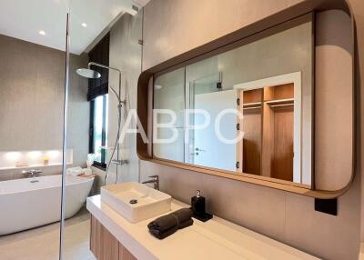4 Bedrooms 6 Bathrooms in East Pattaya