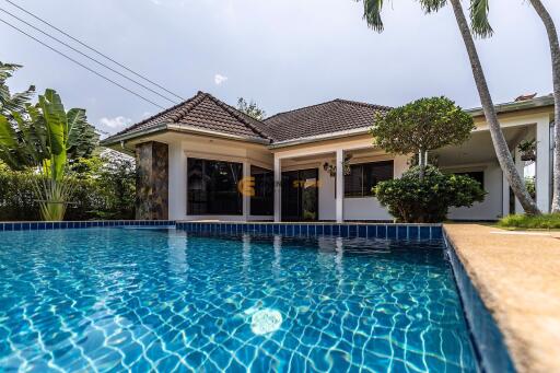 บ้านหลังนี้มี 3 ห้องนอน  อยู่ในโครงการชื่อ Pattaya Land and House  ตั้งอยู่ที่