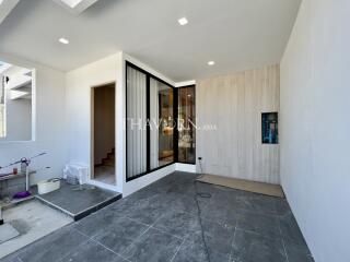 บ้าน ขาย 4 ห้องนอน 181 ตร.ม. ที่ดิน 95.6 m² ใน  Villa La Richie, Pattaya