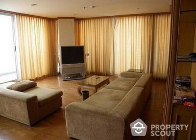 3-BR Condo at River Heaven Chareonkrung in Bang Kho Laem