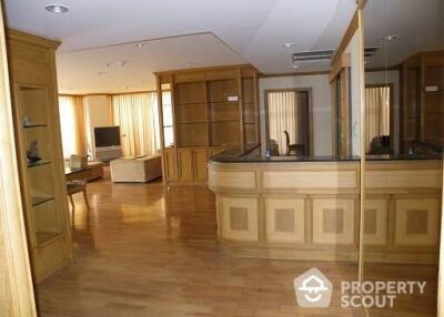 3-BR Condo at River Heaven Chareonkrung in Bang Kho Laem