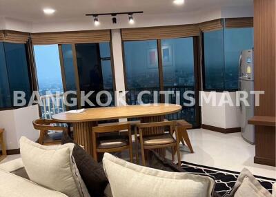 Condo at Rattanakosin Island for sale