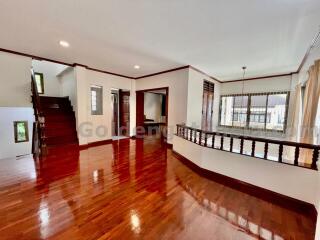 4 Bedrooms with Study Room Detached House - Sukhumvit Nana