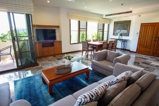 Raintree Village Apartment - Spacious Three Bedroom Condo with Bonus Rooms for Rent in Phrom Phong