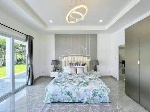 Stunning, 6 bedroom, 5 bathroom, pool villa for sale in Huay Yai.