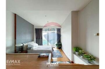 Elegant 2-Bedroom Pet Friendly Condo near Benjakitti Park - 5 Mins Walk to BTS Asok