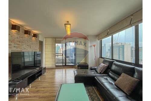 Modern 2 Bed Condo for Rent with Stunning Views near BTS Asoke and Rama 4 Road