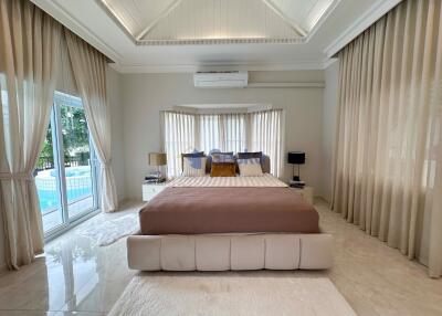 4 Bedrooms House in Central Park Hillside Village East Pattaya H011751
